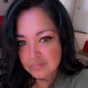 Meet your Posher, Emiliana